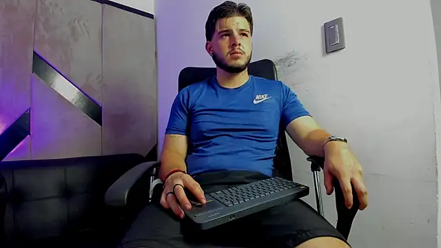 danielclarton1 online show from 09/23/25, 11:41