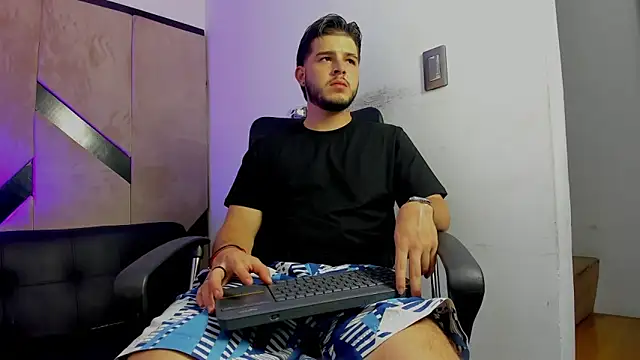 danielclarton1 online show from 10/06/25, 11:13