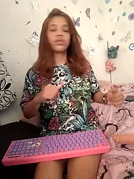 Snapshot of 1CANDYLOVE chatting on 03/03/25, 06:33 1CANDYLOVE online show from 03/03/25, 06:33