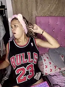 Snapshot of 1CANDYLOVE chatting on 03/10/25, 04:17 1CANDYLOVE online show from 03/10/25, 04:17