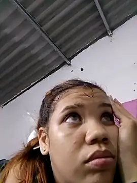 Snapshot of 1CANDYLOVE chatting on 10/17/25, 02:48 1CANDYLOVE online show from 10/17/25, 02:48