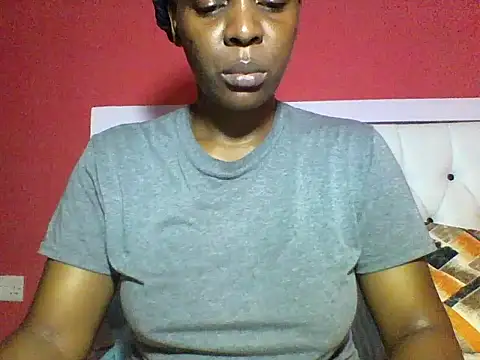 Snapshot of Sweet-piie chatting on 10/12/25, 06:12 Sweet-piie online show from 10/12/25, 06:12