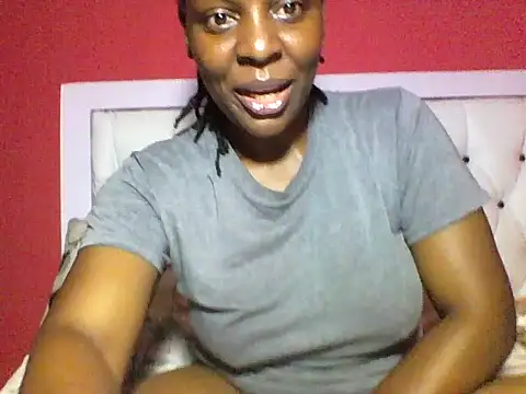 Snapshot of Sweet-piie chatting on 10/12/25, 06:18 Sweet-piie online show from 10/12/25, 06:18