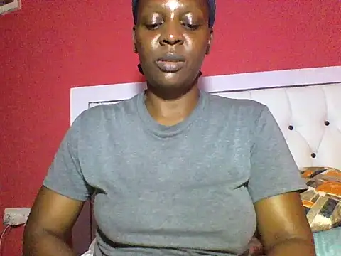 Snapshot of Sweet-piie chatting on 10/14/25, 06:09 Sweet-piie online show from 10/14/25, 06:09