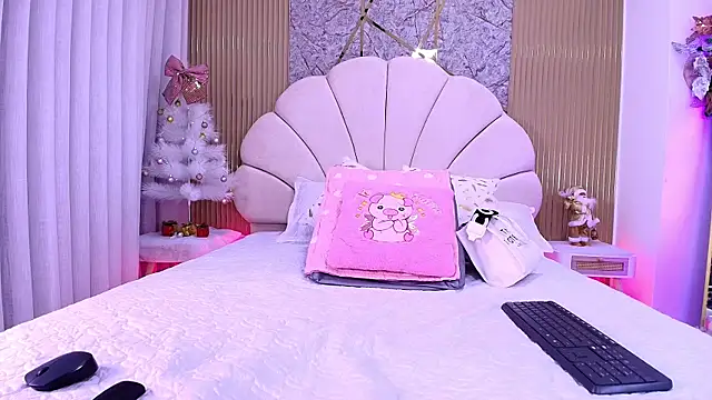 aisha sh online show from 11/21/25, 12:04