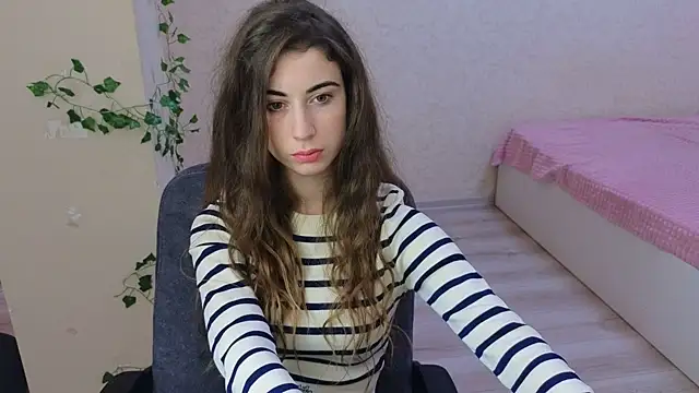 LittleFreya9 online show from 12/28/24, 03:37