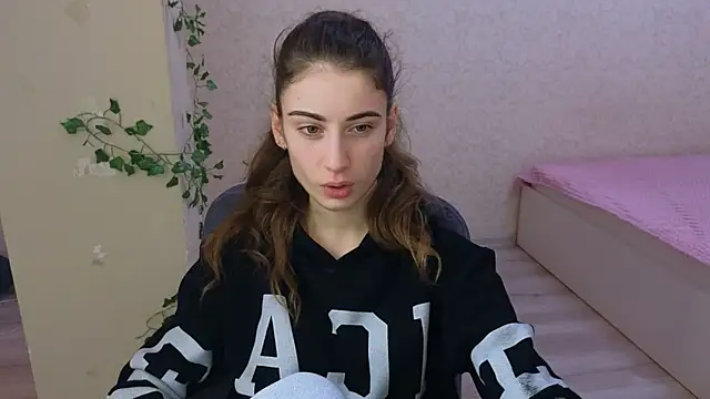 LittleFreya9 online show from 01/21/25, 06:55