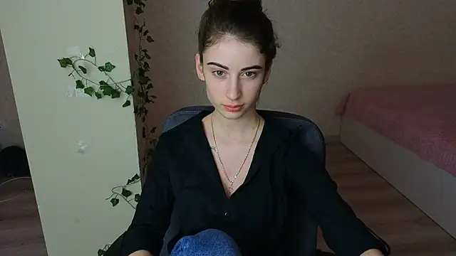 LittleFreya9 online show from 01/30/25, 03:40