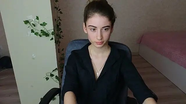 LittleFreya9 online show from 01/30/25, 06:43