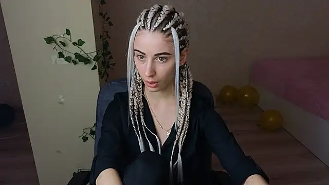 LittleFreya9 online show from 02/01/25, 05:37