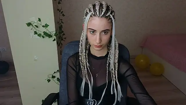 LittleFreya9 online show from 02/03/25, 06:39