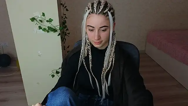 LittleFreya9 online show from 02/05/25, 06:59