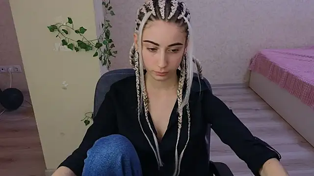 LittleFreya9 online show from 02/06/25, 04:47
