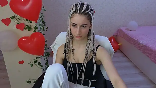 LittleFreya9 online show from 02/15/25, 02:44