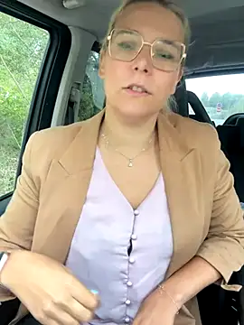 Snapshot of EmyLana chatting on 10/02/25, 07:15 EmyLana online show from 10/02/25, 07:15