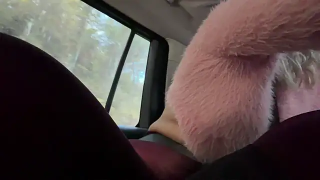 Snapshot of EmyLana chatting on 10/24/25, 06:54 EmyLana online show from 10/24/25, 06:54