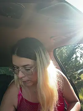 EmyLana online show from 05/25/26, 06:52