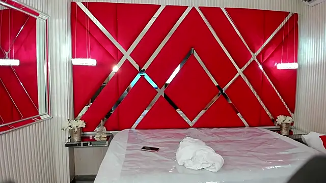 Snapshot of SusanCouper chatting on 11/10/25, 10:31 SusanCouper online show from 11/10/25, 10:31