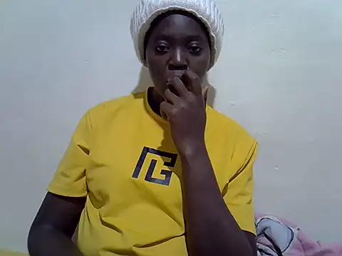 pretty tallgirl online show from 06/24/26, 07:46