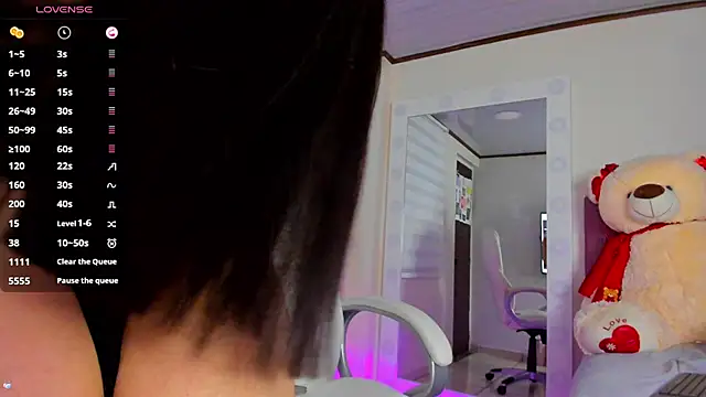 Snapshot of isaa_19 chatting on 09/22/25, 10:45 isaa 19 online show from 09/22/25, 10:45