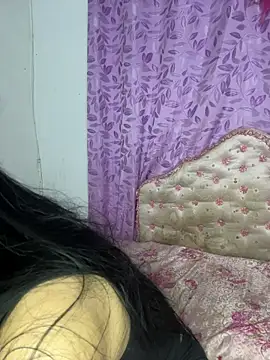 Snapshot of hellendollxxx chatting on 01/09/26, 01:41 hellendollxxx online show from 01/09/26, 01:41