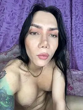 Snapshot of hellendollxxx chatting on 01/12/26, 04:29 hellendollxxx online show from 01/12/26, 04:29