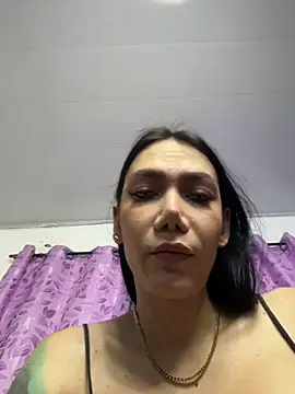Snapshot of hellendollxxx chatting on 03/07/26, 09:39 hellendollxxx online show from 03/07/26, 09:39