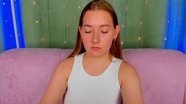 AlinaVice online show from 05/19/26, 01:11