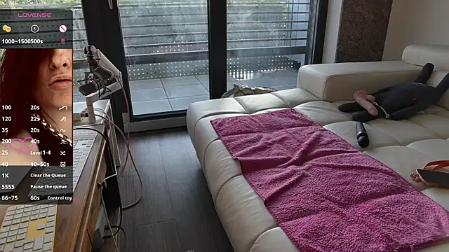sexyLolia11 online show from 06/18/26, 06:23