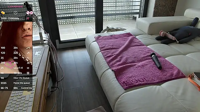sexyLolia11 online show from 06/25/26, 10:31