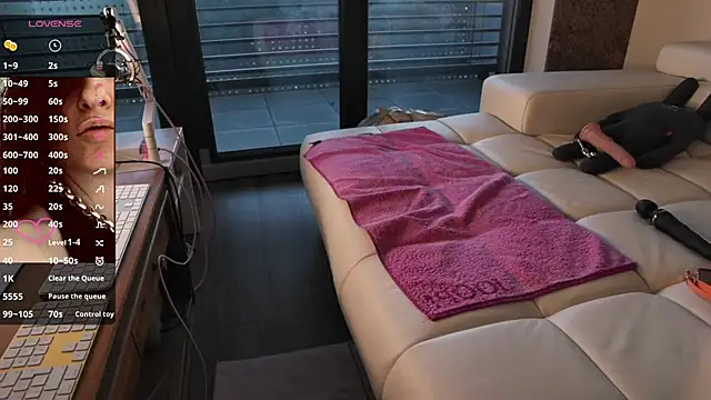 sexyLolia11 online show from 07/25/26, 07:00