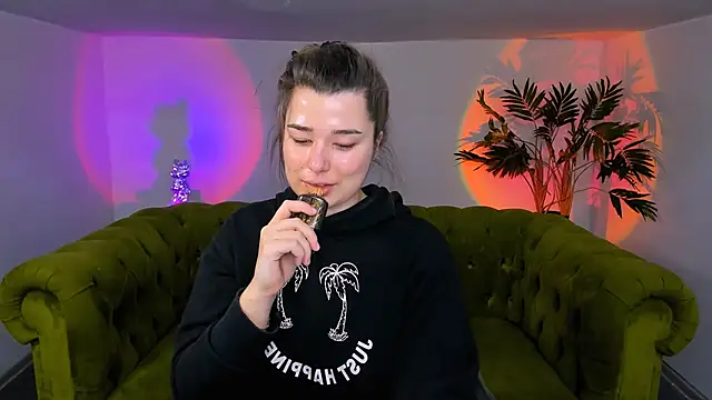  Sun Shy  online show from 02/07/25, 01:11