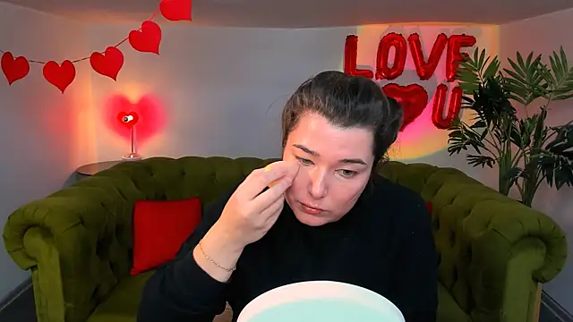  Sun Shy  online show from 02/14/25, 09:13