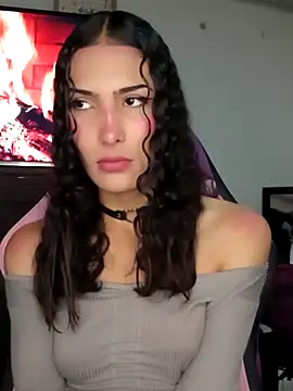 Lanna hott  online show from 10/18/25, 11:16