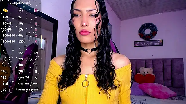 Lanna hott  online show from 06/06/26, 12:10