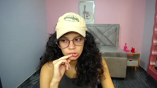 Tyna ch online show from 06/26/26, 12:42