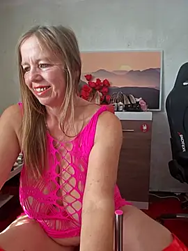 Supertitten95DD online show from 09/17/25, 08:16