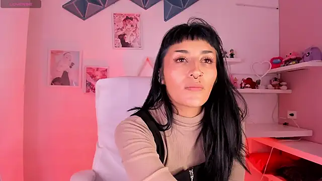 Snapshot of Valkiria_ponce chatting on 07/30/26, 05:06 Valkiria ponce online show from 07/30/26, 05:06