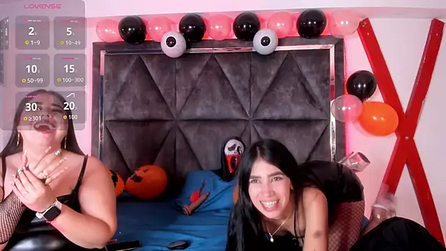 Snapshot of SaraRoy_ chatting on 10/31/25, 01:34 SaraRoy online show from 10/31/25, 01:34