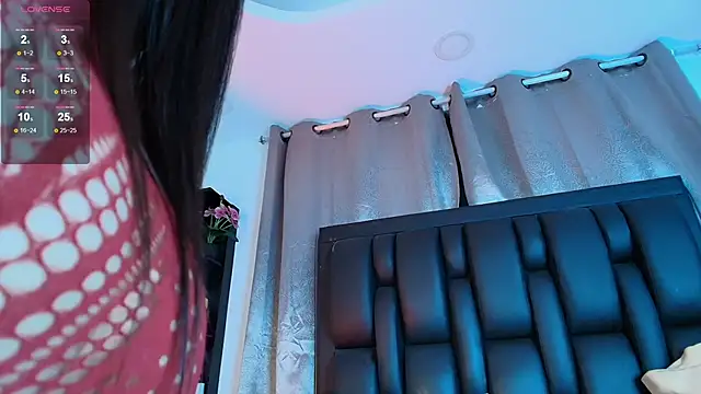 Snapshot of SaraRoy_ chatting on 05/13/26, 10:27 SaraRoy online show from 05/13/26, 10:27