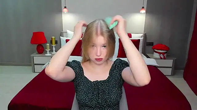 Snapshot of shy__lady chatting on 01/24/25, 06:25 shy lady online show from 01/24/25, 06:25