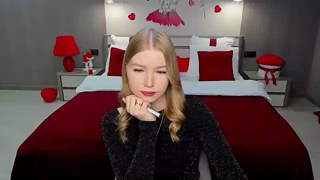 Snapshot of shy__lady chatting on 02/17/25, 08:47 shy lady online show from 02/17/25, 08:47