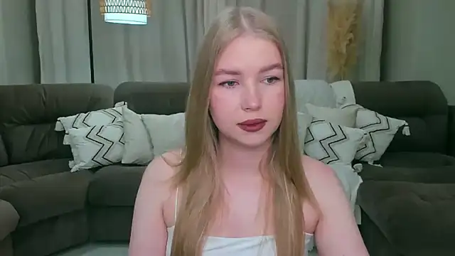 Snapshot of shy__lady chatting on 05/07/26, 05:46 shy lady online show from 05/07/26, 05:46
