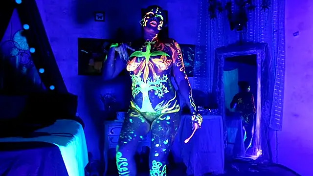 Kyara Queen online show from 09/17/25, 10:00