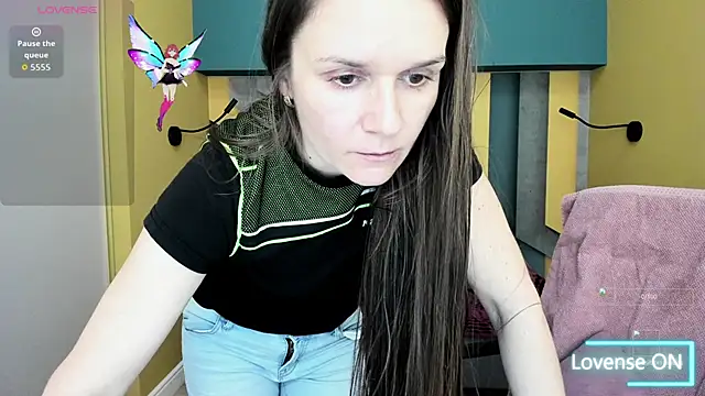 AriaGray online show from 12/04/25, 12:47