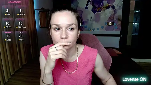 AriaGray online show from 06/19/26, 02:27