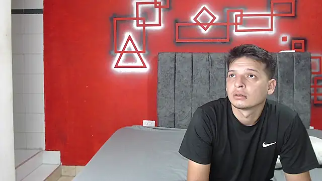 Snapshot of FerneyManti chatting on 11/06/25, 01:12 FerneyManti online show from 11/06/25, 01:12