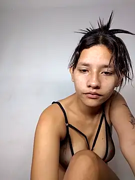 Snapshot of FerneyManti chatting on 12/17/25, 03:40 FerneyManti online show from 12/17/25, 03:40