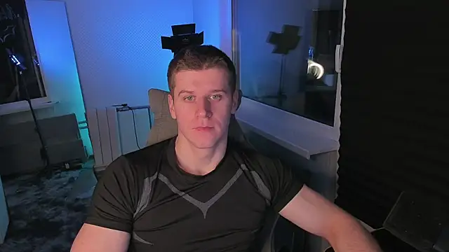 Snapshot of Bruno_Banani chatting on 10/30/25, 03:46 Bruno Banani online show from 10/30/25, 03:46