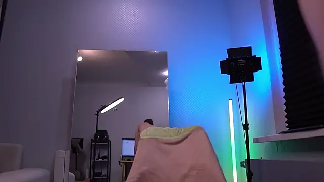 Snapshot of Bruno_Banani chatting on 11/03/25, 04:19 Bruno Banani online show from 11/03/25, 04:19